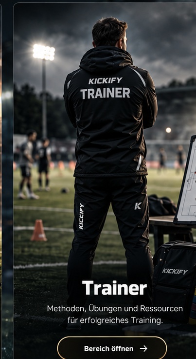 KICKIFY Trainer Auswahl mit einem Trainer von hinten